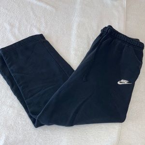 Men’s black Nike sweats LG